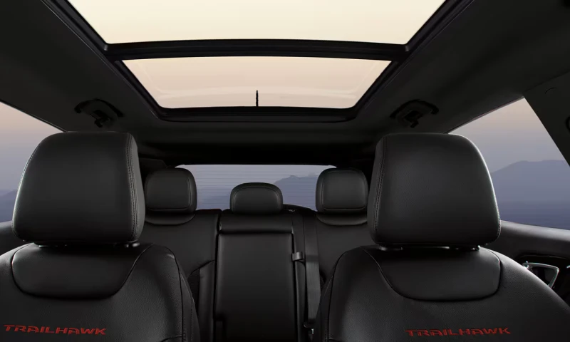 interior Jeep Compass 2025
