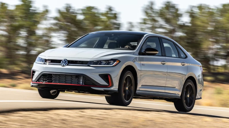 Оновлений Volkswagen Jetta 2025
