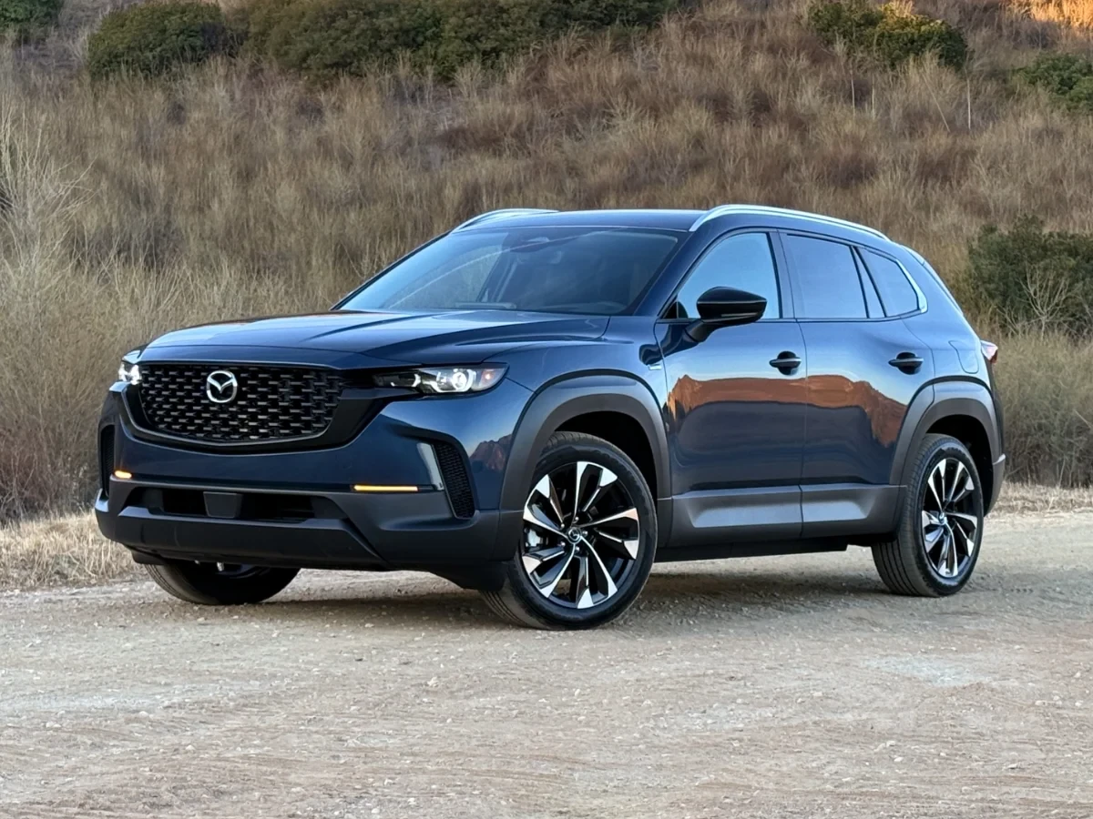Mazda CX-50 2025: Битва у світі компактних кросоверів