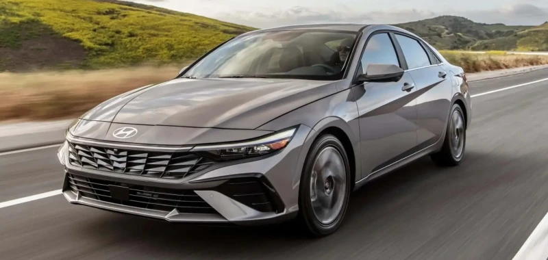 Hyundai Elantra Hybrid 2025