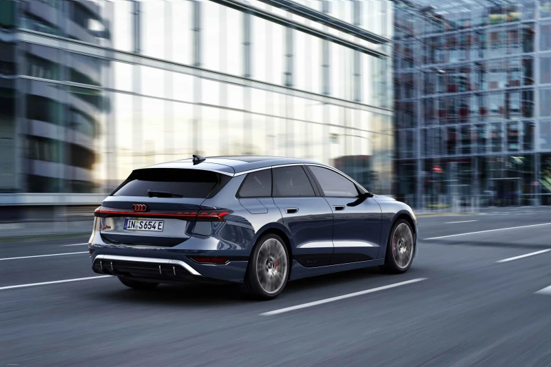 Audi S6 Avant e-tron 2025