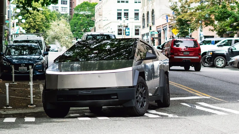 Tesla Cybertruck 2025