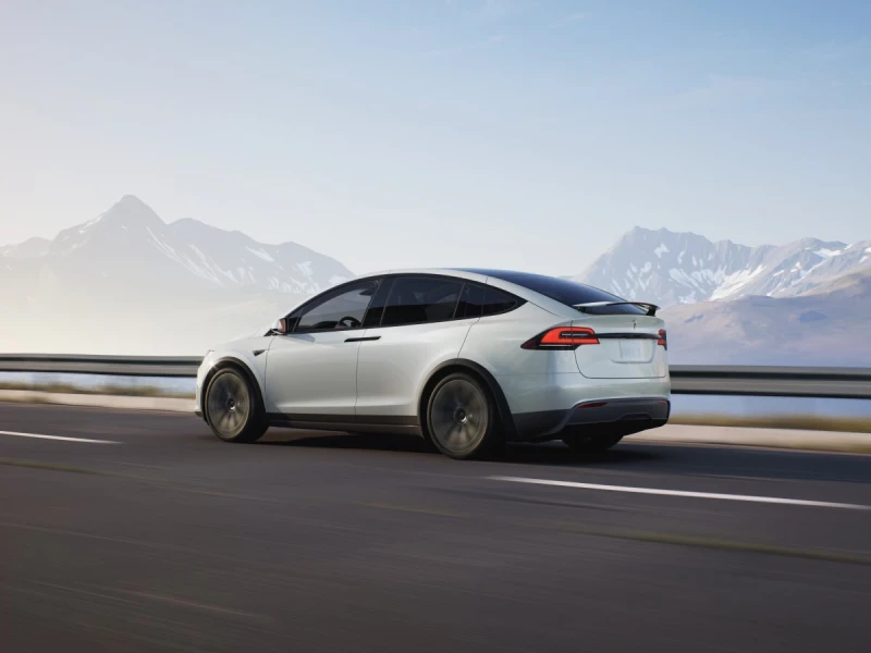 Tesla Model X 2025