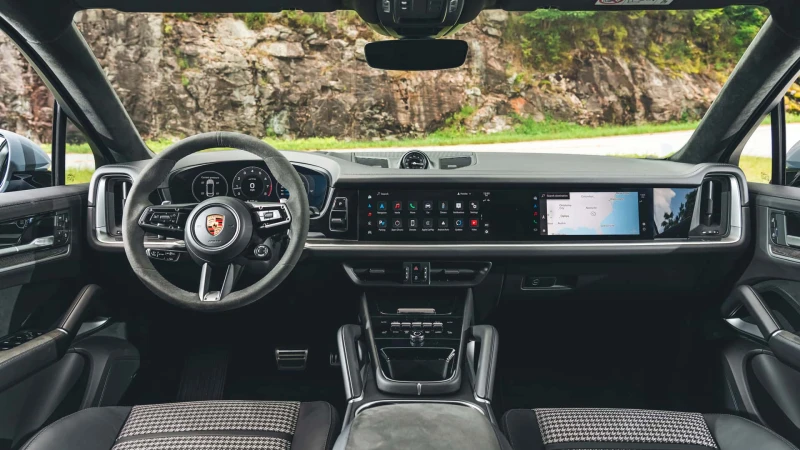 Porsche Cayenne 2025