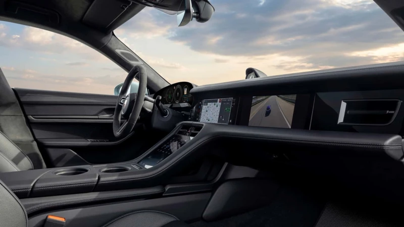 Porsche Taycan 2025