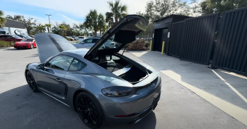 Porsche 718 Cayman 2025