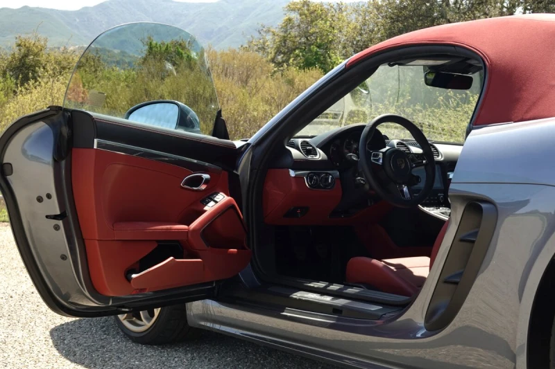 Porsche 718 Boxster 2025