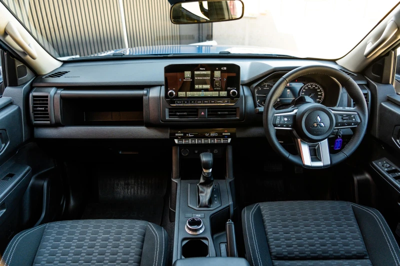Mitsubishi Triton 2025