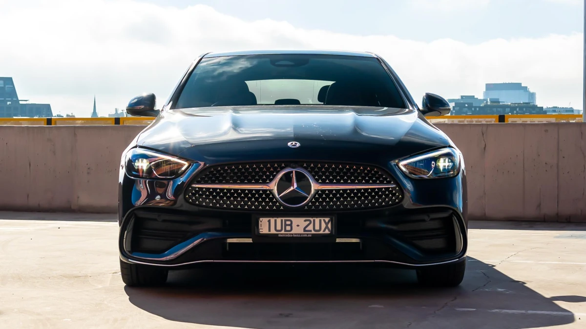 Mercedes-Benz C-Class 2025: розкіш, стиль і технології для України