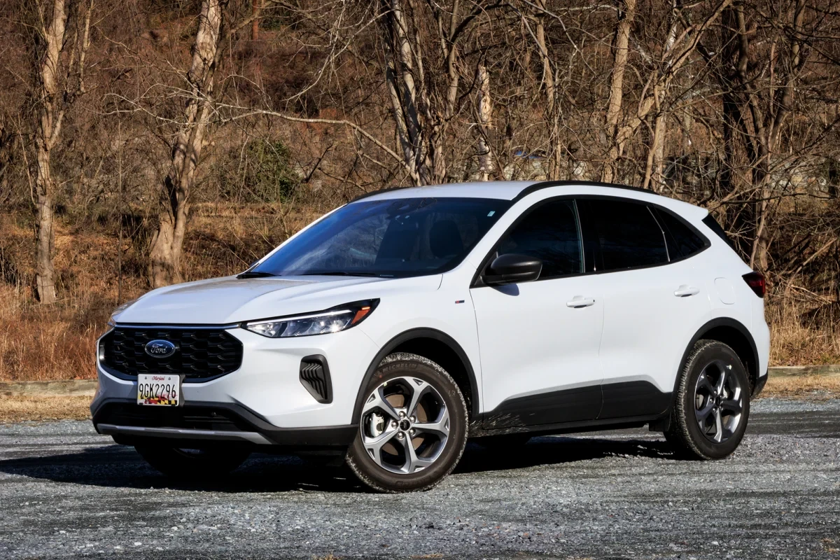 Ford Escape 2025: Американський кросовер для українських доріг