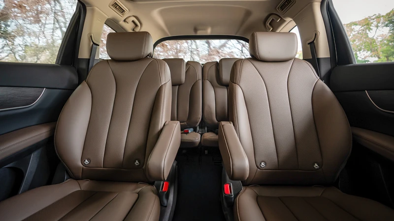 BYD eMAX 7 2025