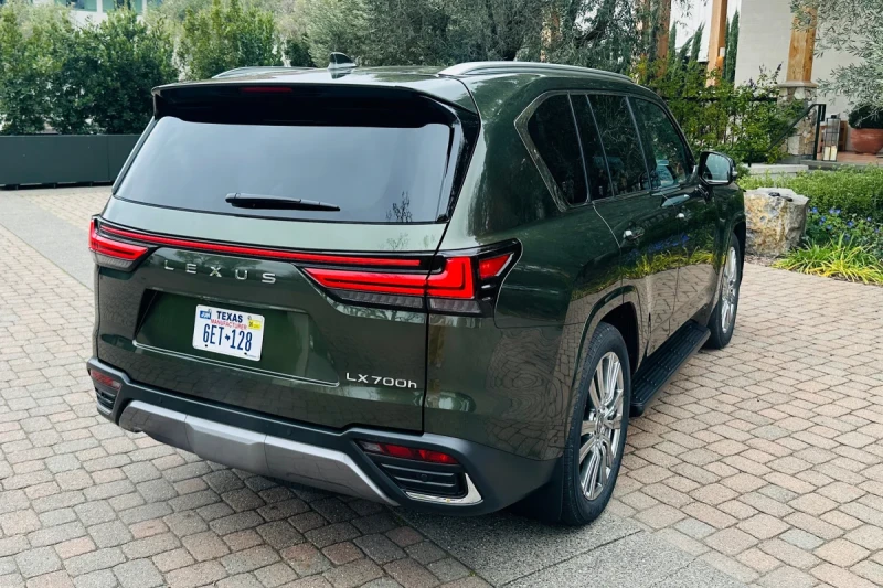 Lexus LX 2025
