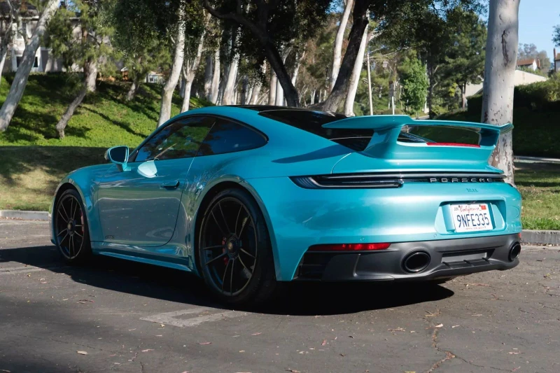 Porsche 911 GTS