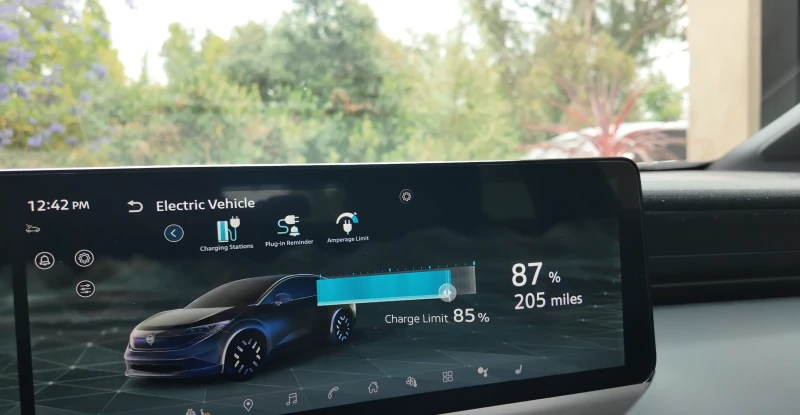 Nissan Leaf 2025