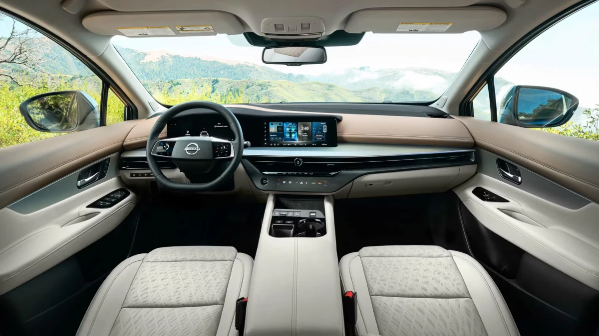 Интерьер Nissan Murano 2025: Комфорт, технологии и практичность для украинских семей