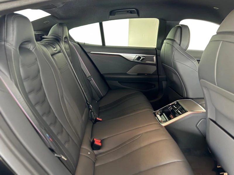 BMW 8-Series 2025