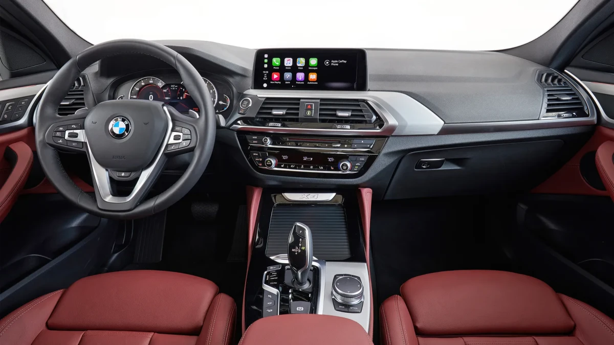 BMW X4 2025: Интерьер, технологии и практичность для украинского рынка
