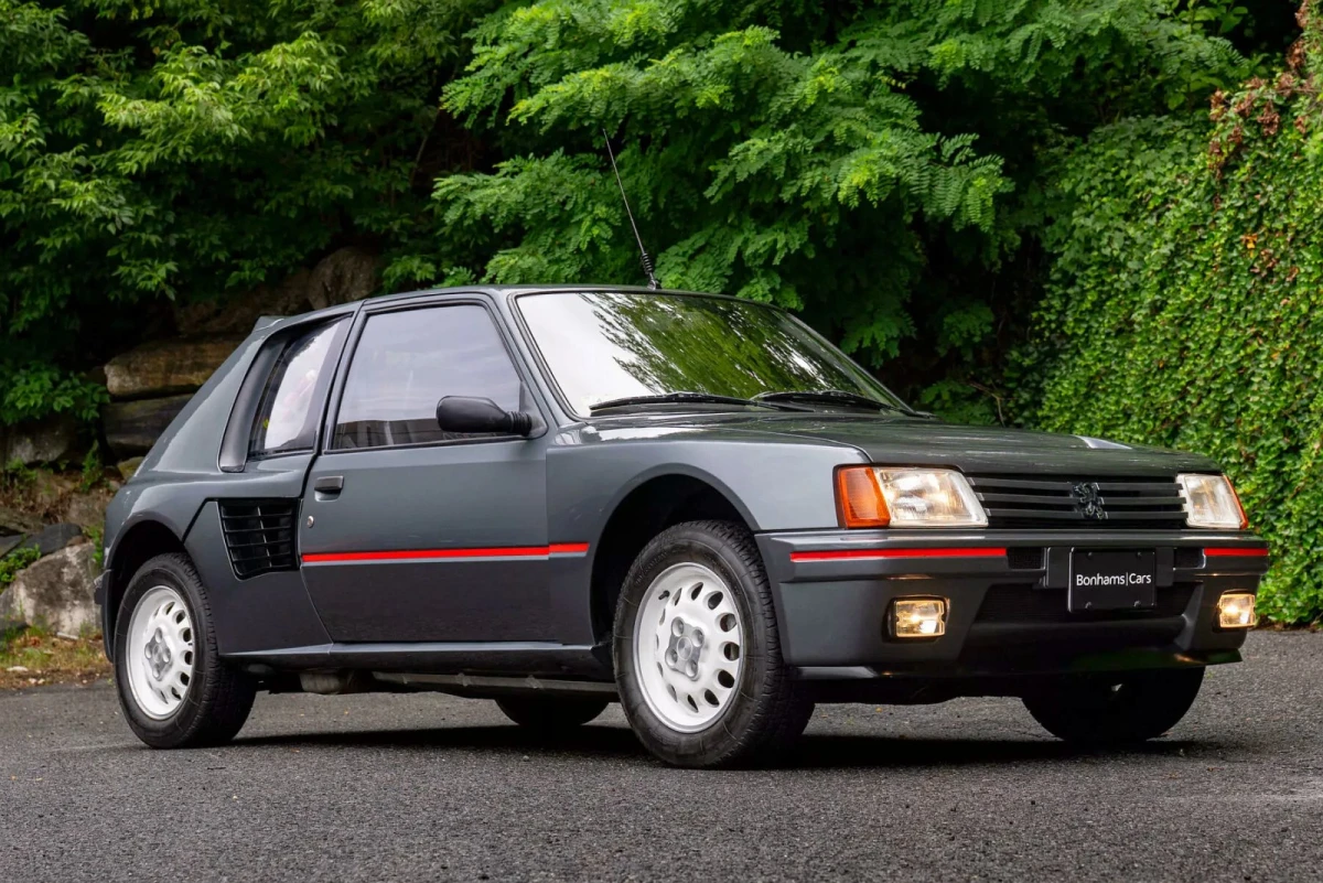Peugeot 205 Turbo 16: монстр группы B, который можно поставить в гараж