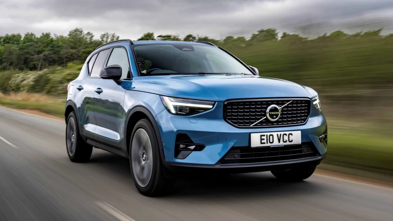 Volvo XC40 2025