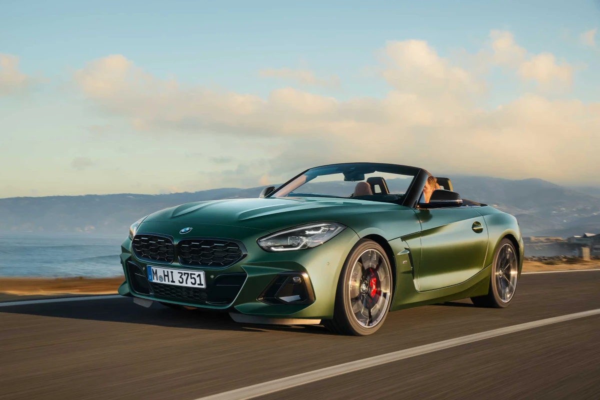 BMW Z4 2025 проти конкурентів: Хто задає тон на українських дорогах?